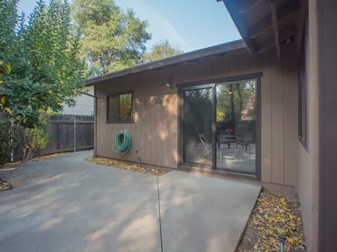 1070 Belcrest Dr, Redding, CA 96003 photo 53