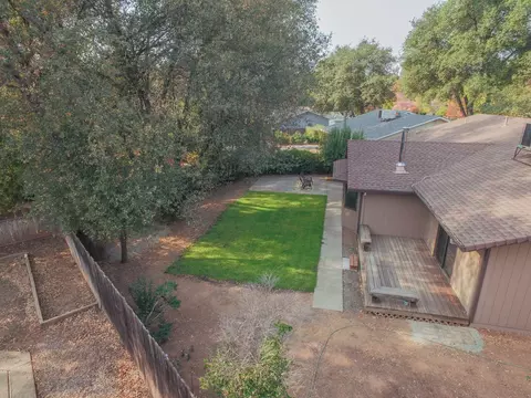 1070 Belcrest Dr, Redding, CA 96003 photo 67