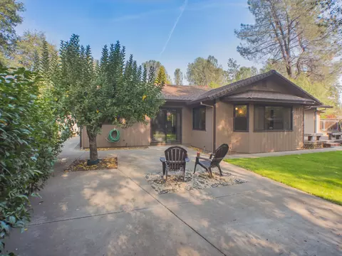1070 Belcrest Dr, Redding, CA 96003 photo 54