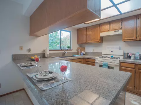 1070 Belcrest Dr, Redding, CA 96003 photo 27