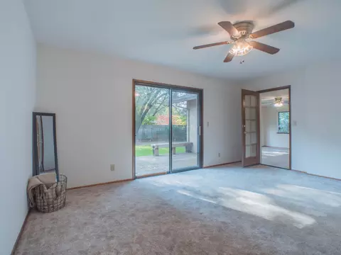 1070 Belcrest Dr, Redding, CA 96003 photo 33