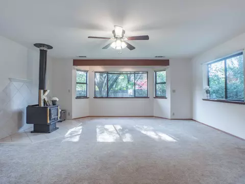 1070 Belcrest Dr, Redding, CA 96003 photo 19