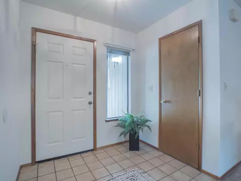 1070 Belcrest Dr, Redding, CA 96003 photo 11