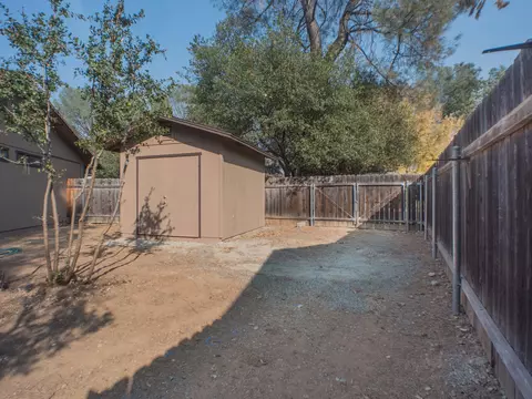 1070 Belcrest Dr, Redding, CA 96003 photo 62