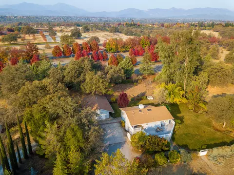 732 Gibralter Rd, Redding, CA 96003 photo 1