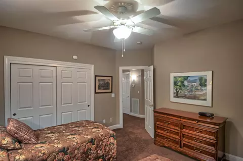 2336 Cumberland Dr, Redding, CA 96001 photo 25