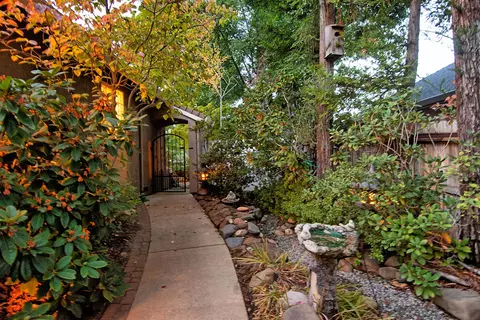2336 Cumberland Dr, Redding, CA 96001 photo 33