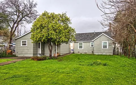 1423 Spruce St, Redding, CA 96001 photo 16