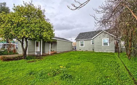 1423 Spruce St, Redding, CA 96001 photo 17
