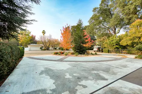 4133 Bechelli Ln, Redding, CA 96002 photo 2
