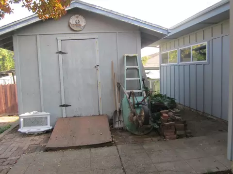 2366 Gold St, Redding, CA 96001 photo 13