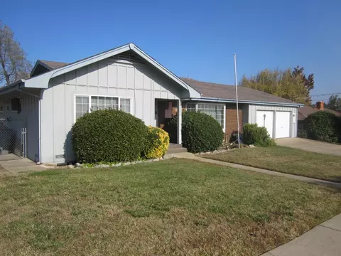 2366 Gold St, Redding, CA 96001 photo 1