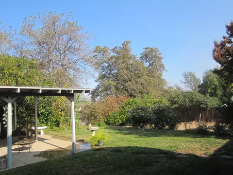 2366 Gold St, Redding, CA 96001 photo 8