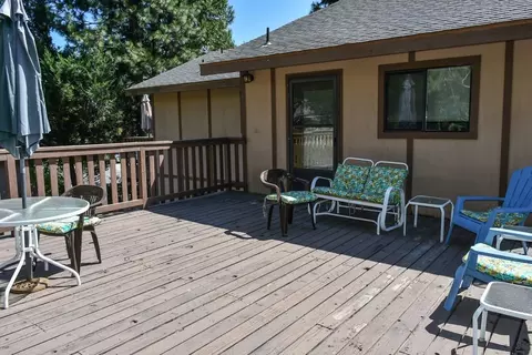 204 E Hinckley St, Mount Shasta, CA 96067 photo 10