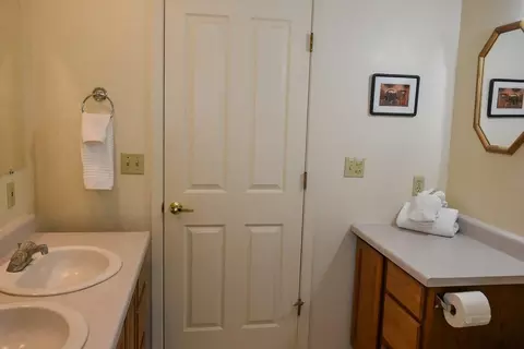204 E Hinckley St, Mount Shasta, CA 96067 photo 13
