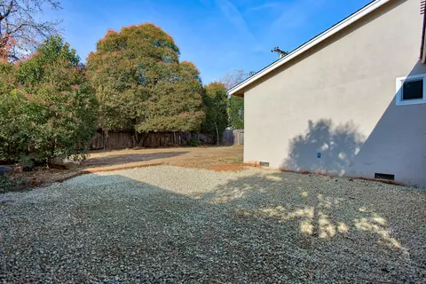 3560 Alta Mesa Dr, Redding, CA 96002 photo 12