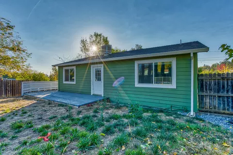 3381 West St, Redding, CA 96001 photo 25