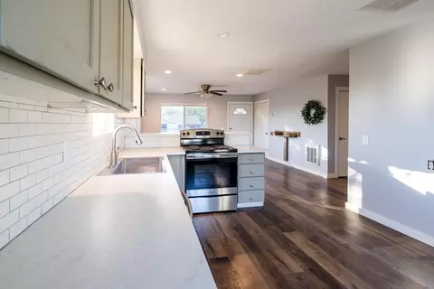 3381 West St, Redding, CA 96001 photo 8