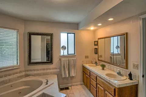 7826 Castle View Ln, Redding, CA 96001 photo 27