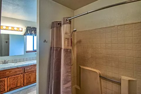 7826 Castle View Ln, Redding, CA 96001 photo 32
