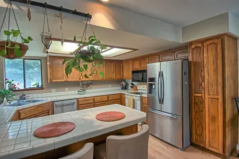 7826 Castle View Ln, Redding, CA 96001 photo 15