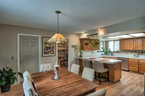 7826 Castle View Ln, Redding, CA 96001 photo 13