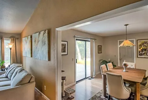 7826 Castle View Ln, Redding, CA 96001 photo 11