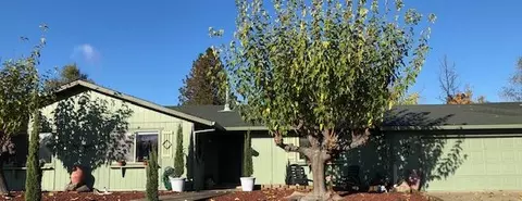 378 Rosewood Dr, Redding, CA 96003 photo 1