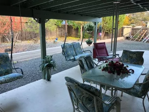 378 Rosewood Dr, Redding, CA 96003 photo 8
