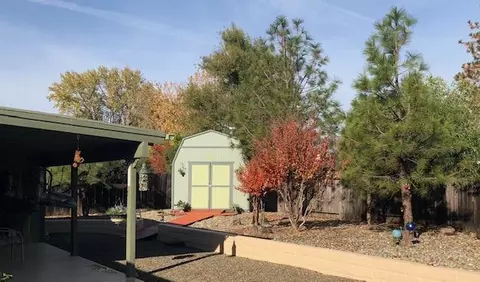 378 Rosewood Dr, Redding, CA 96003 photo 3