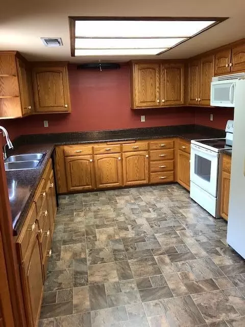 378 Rosewood Dr, Redding, CA 96003 photo 12