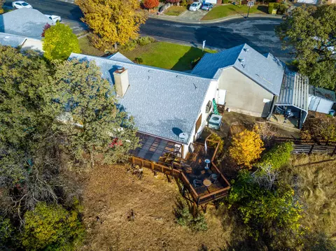 2724 Summerbreeze Pl, Redding, CA 96001 photo 45