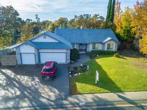 2724 Summerbreeze Pl, Redding, CA 96001 photo 1