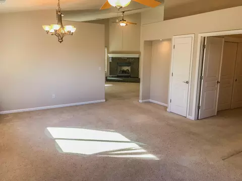 502 River Park Dr, Redding, CA 96003 photo 3