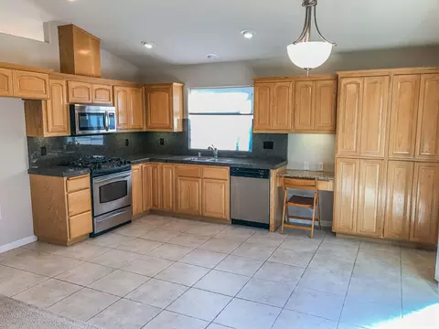 502 River Park Dr, Redding, CA 96003 photo 9