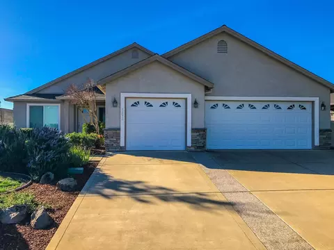 502 River Park Dr, Redding, CA 96003 photo 1