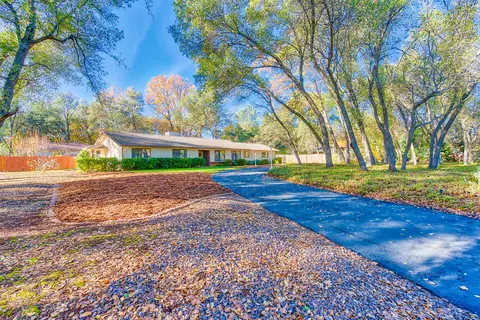 4350 Alta Campo Dr, Redding, CA 96002 photo 1