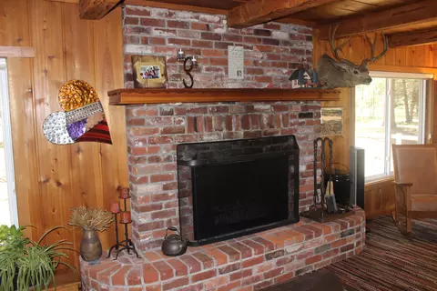 40952 Old School Rd, Fall River Mills, CA 96028 photo 3