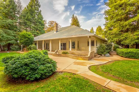 2443 Pinion Ct, Redding, CA 96002 photo 22