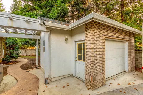 2443 Pinion Ct, Redding, CA 96002 photo 27