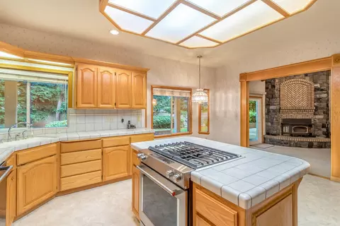 2443 Pinion Ct, Redding, CA 96002 photo 14