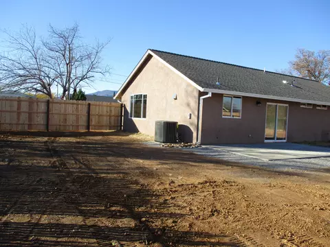 1045 Deodar Way, Redding, CA 96003 photo 26
