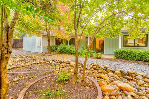 5550 Trish Ct, Redding, CA 96003 photo 40