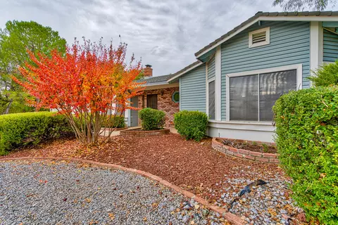 5550 Trish Ct, Redding, CA 96003 photo 2