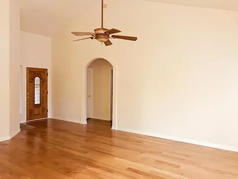 519 Reddington Dr, Redding, CA 96003 photo 3