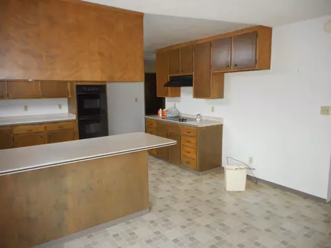 8847 Quail Valley Rd, Redding, CA 96002 photo 5