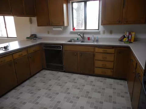 8847 Quail Valley Rd, Redding, CA 96002 photo 6