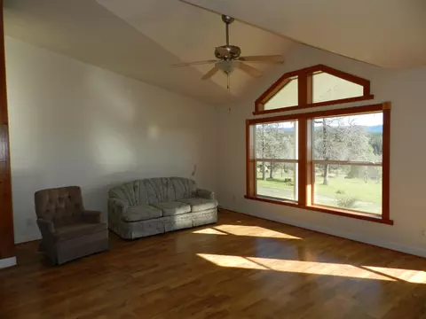 12489 Squirrel Ln, Whitmore, CA 96096 photo 4