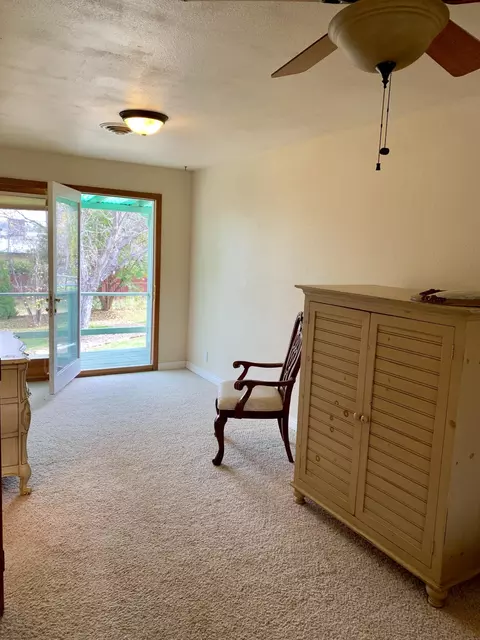1755 Mesa St, Redding, CA 96001 photo 9