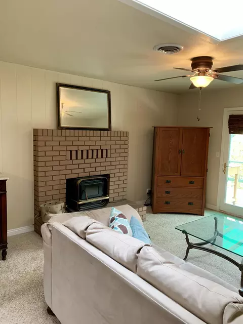 1755 Mesa St, Redding, CA 96001 photo 3